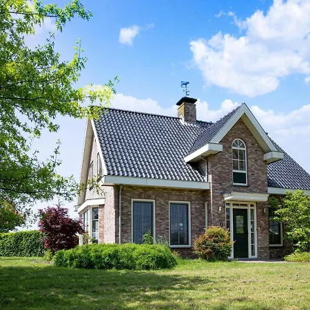 Countryside Farmhouse In With Terrace Garden Vakantiehuis