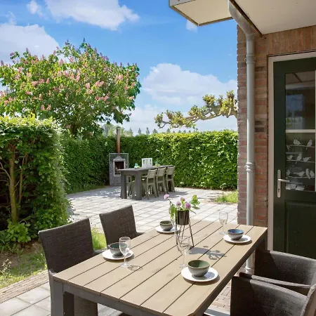 Countryside Farmhouse In With Terrace Garden Vakantiehuis